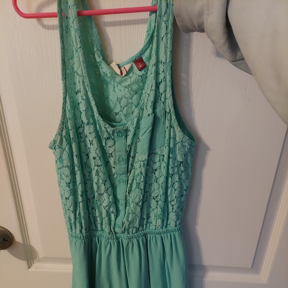 Mint green sleeveless summer dress. Size Small.